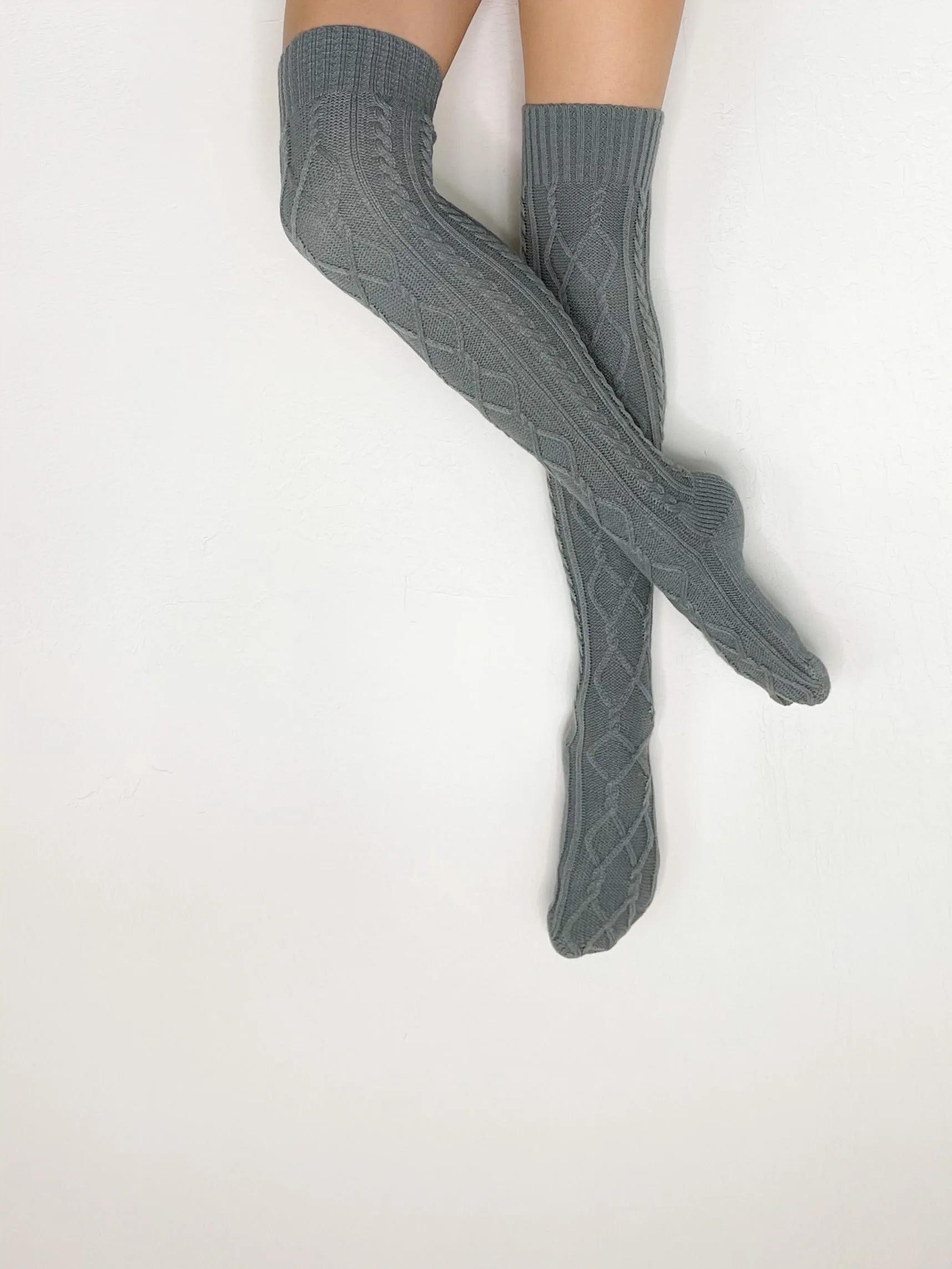 Over The Knee Knit Sweater Socks - Grey – Grigio