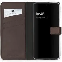 Selencia Echt Leren Bookcase voor de Samsung Galaxy S21 - Bruin – Unisex
